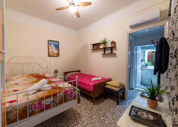 Acropolis Crib Spot